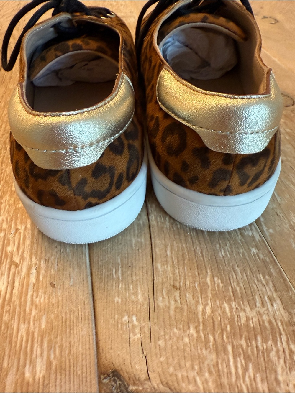 Paige Leopard Print Lace-Up Women's Sneakers - 7 EUC - Picture 4 of 8
